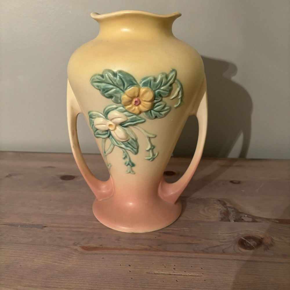Hull Pottery vintage  wildflower Vase - Yellow and Green